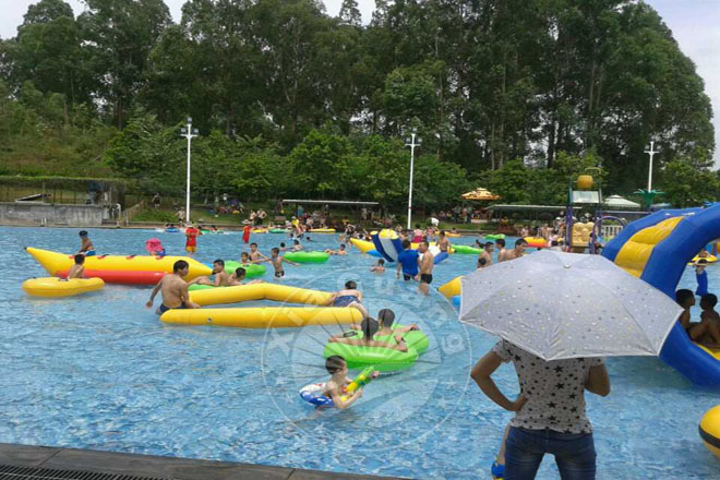 漳州超大型充气泳池